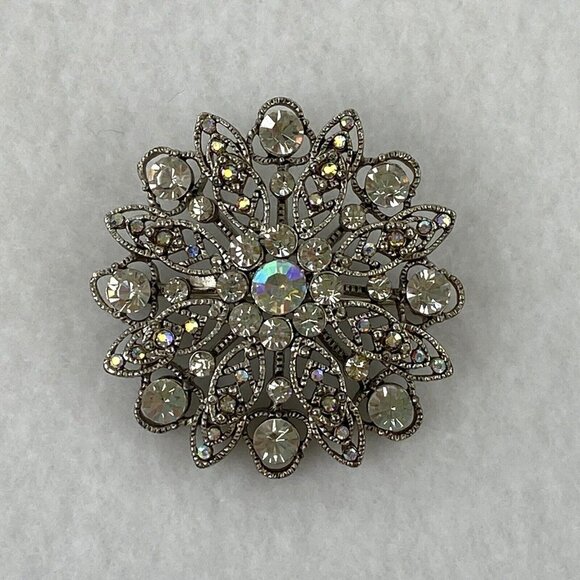 Vintage Monet Aurora Borealis Brooch Star Burst Flower Signed Rhinestone Pin - Picture 1 of 7